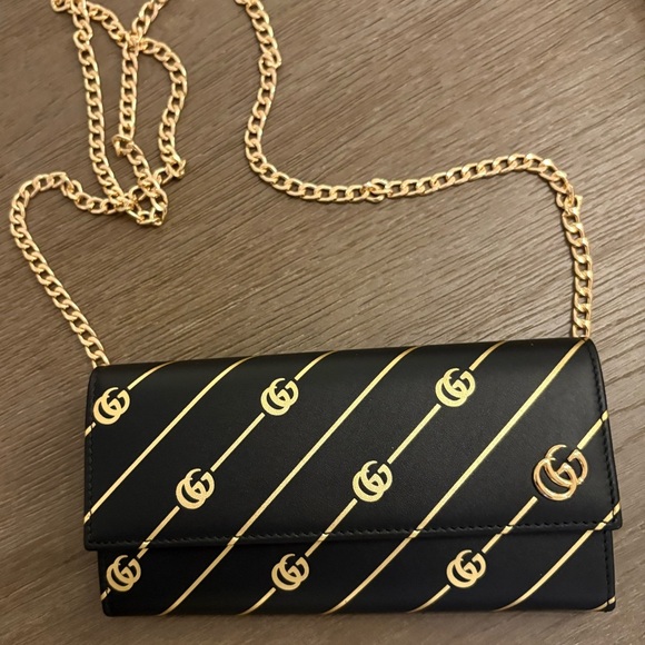 Gucci Black and Gold Leather Striped Wallet - Picture 12 of 13